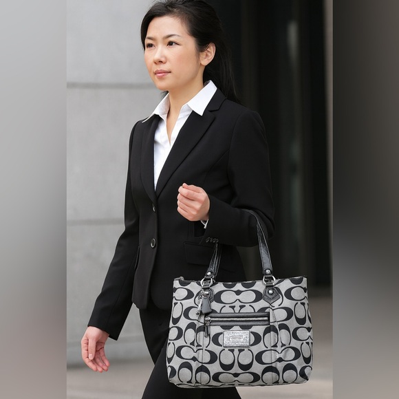 COACH POPPY OPT ART SHOULDER TOTE BLACK GRAY AND SILVER DETAIL WITH CHARMS - Picture 1 of 9